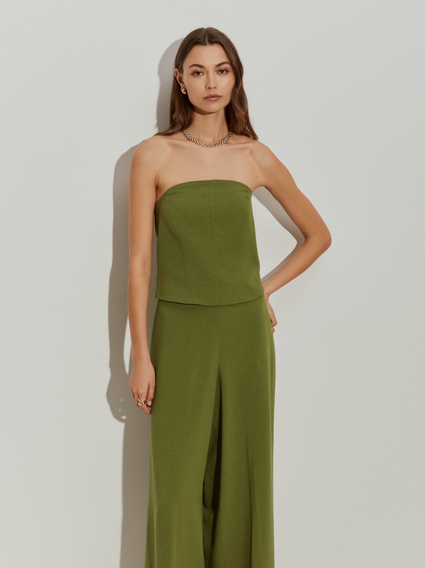 Top bandeau justo com linho
