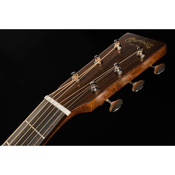 Martin Guitar 000-18