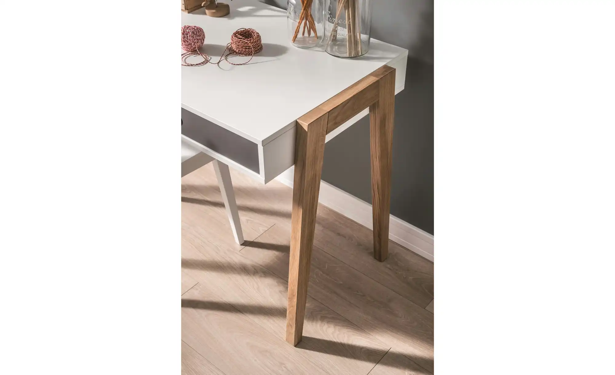 VOX Schreibtisch Concept