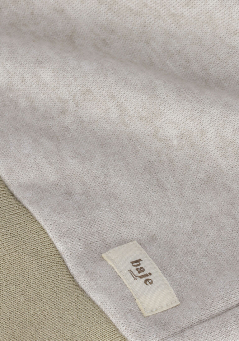 BAJE STUDIO lichtgrijze baje studio sweater amalfi