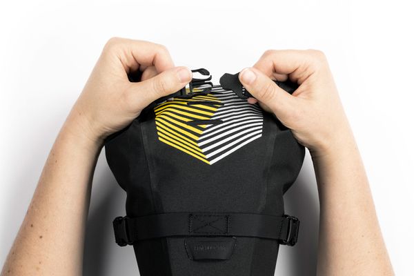 RACING SADDLE PACK 7L Satteltasche  schwarz  7L