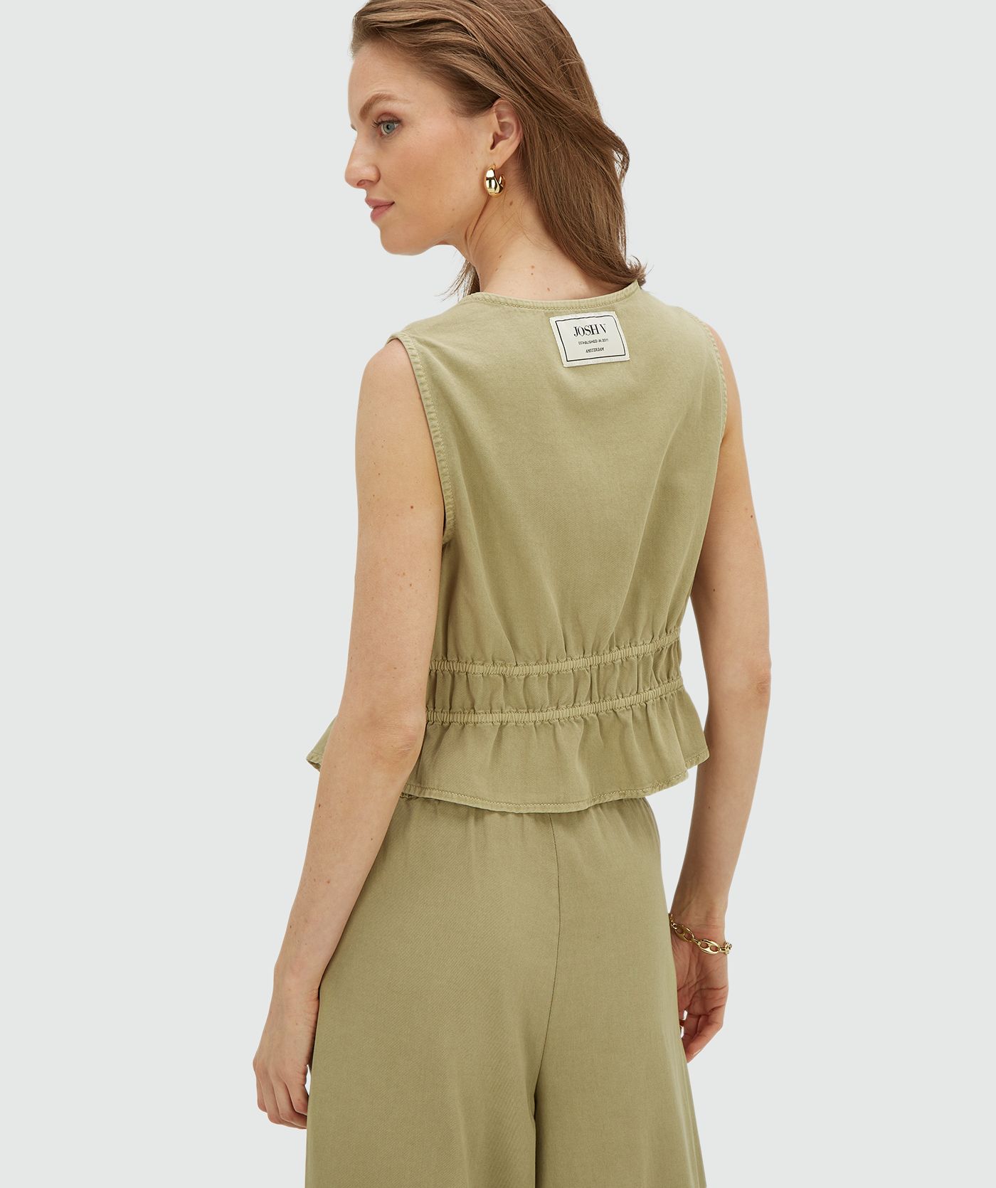 JV-SEA getailleerde top met peplum - dark pistachio