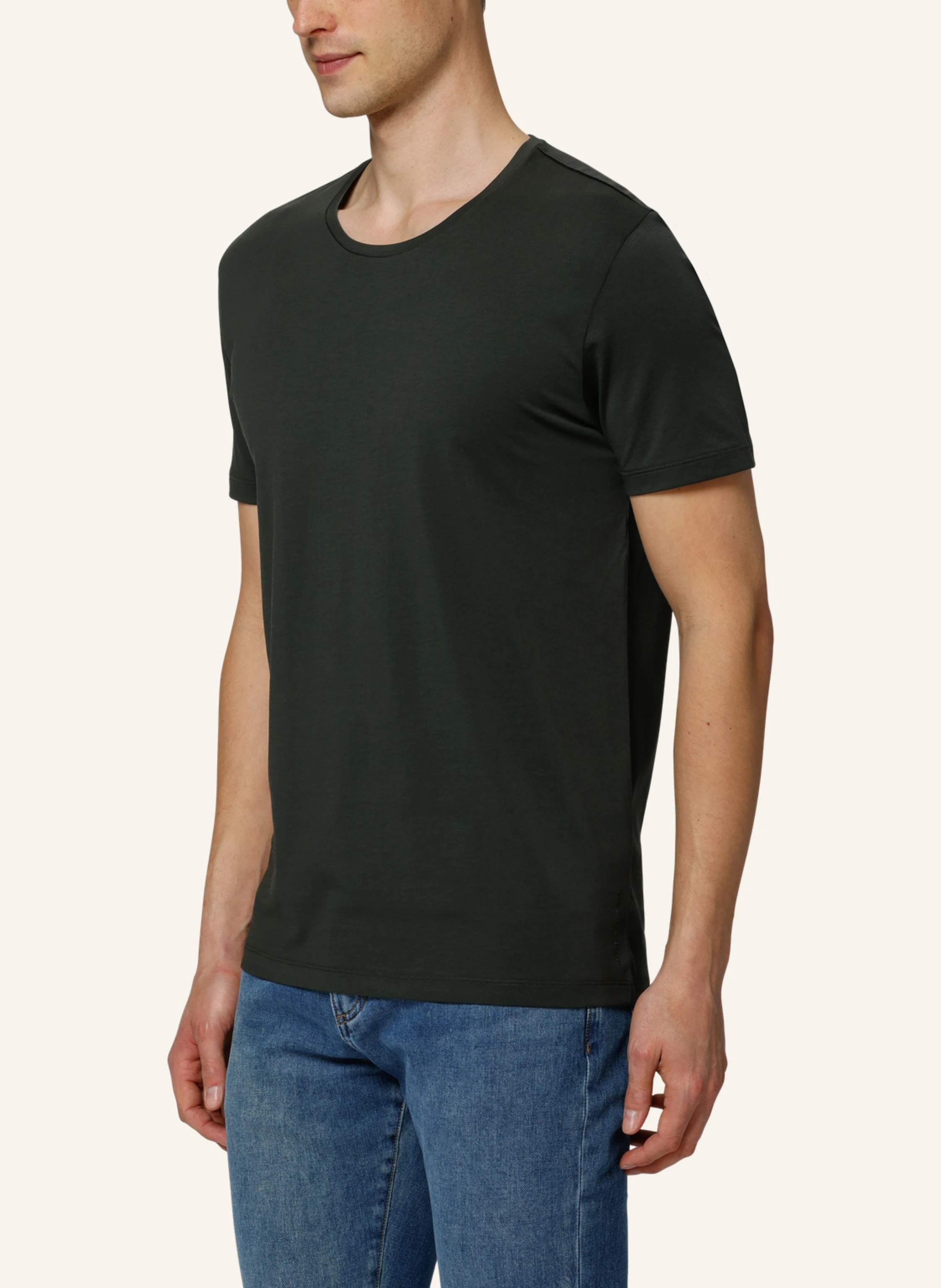 TRUSTED HANDWORK Round Neck 1/2-Sleeve T-Shirt