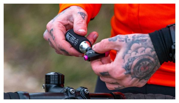 Gonfleur CO2 Muc-Off Road Inflator   2 Cartouches CO2 16 g