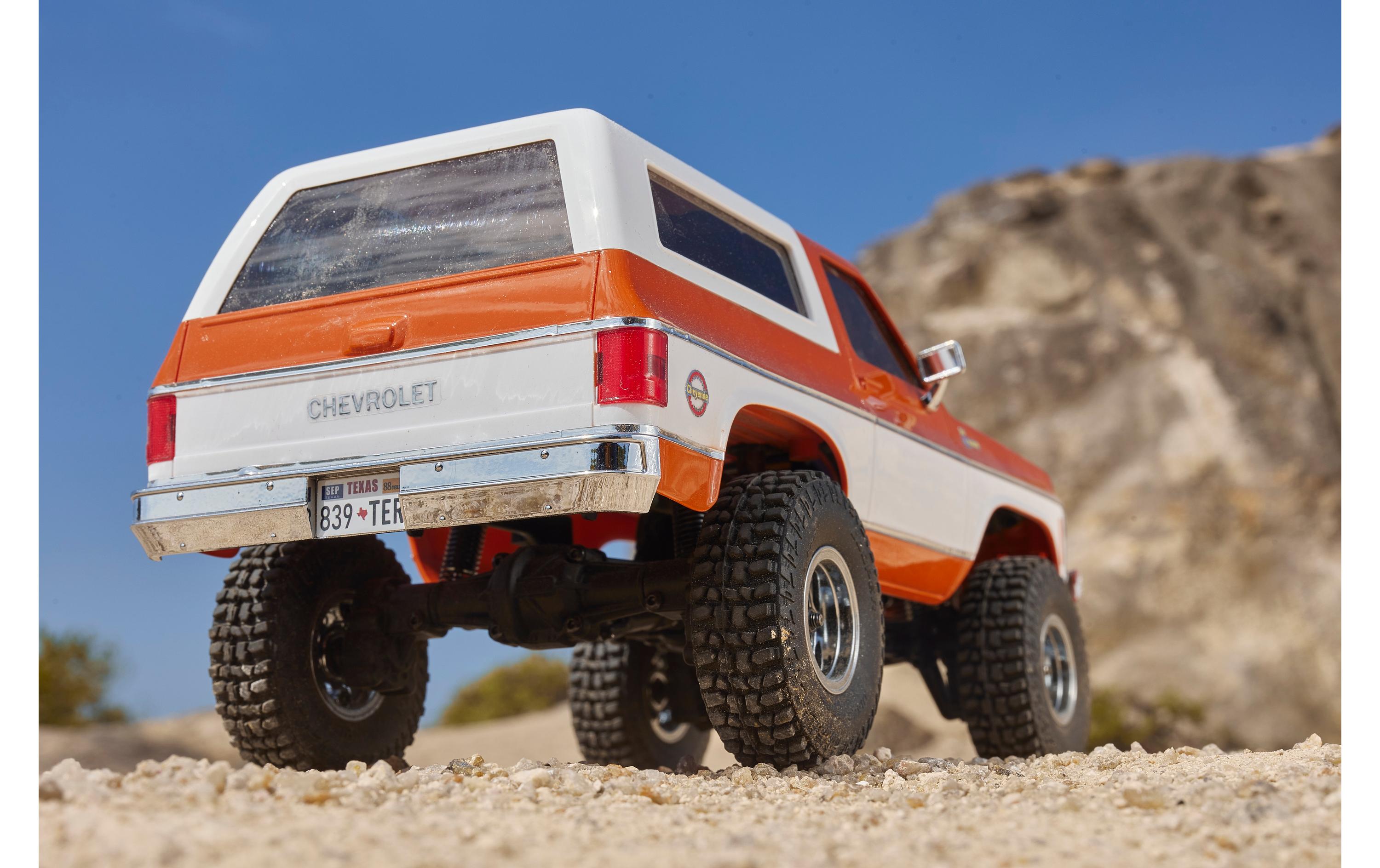 Scale Crawler Chervolet K5 Blazer, Orange, RTR, 1:24<br>FCX24 Mini Rock Crawler mit detaillierter Chevy Blazer Karosserie und 2-Gang Getriebe