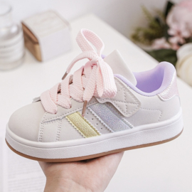 My fave pastel sneakers (met klittenband)