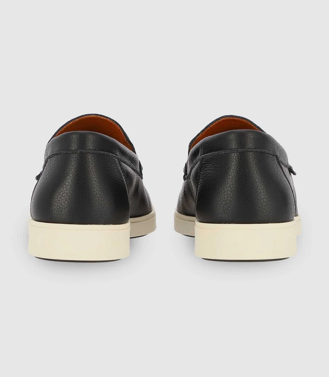 Mocassins en cuir noir