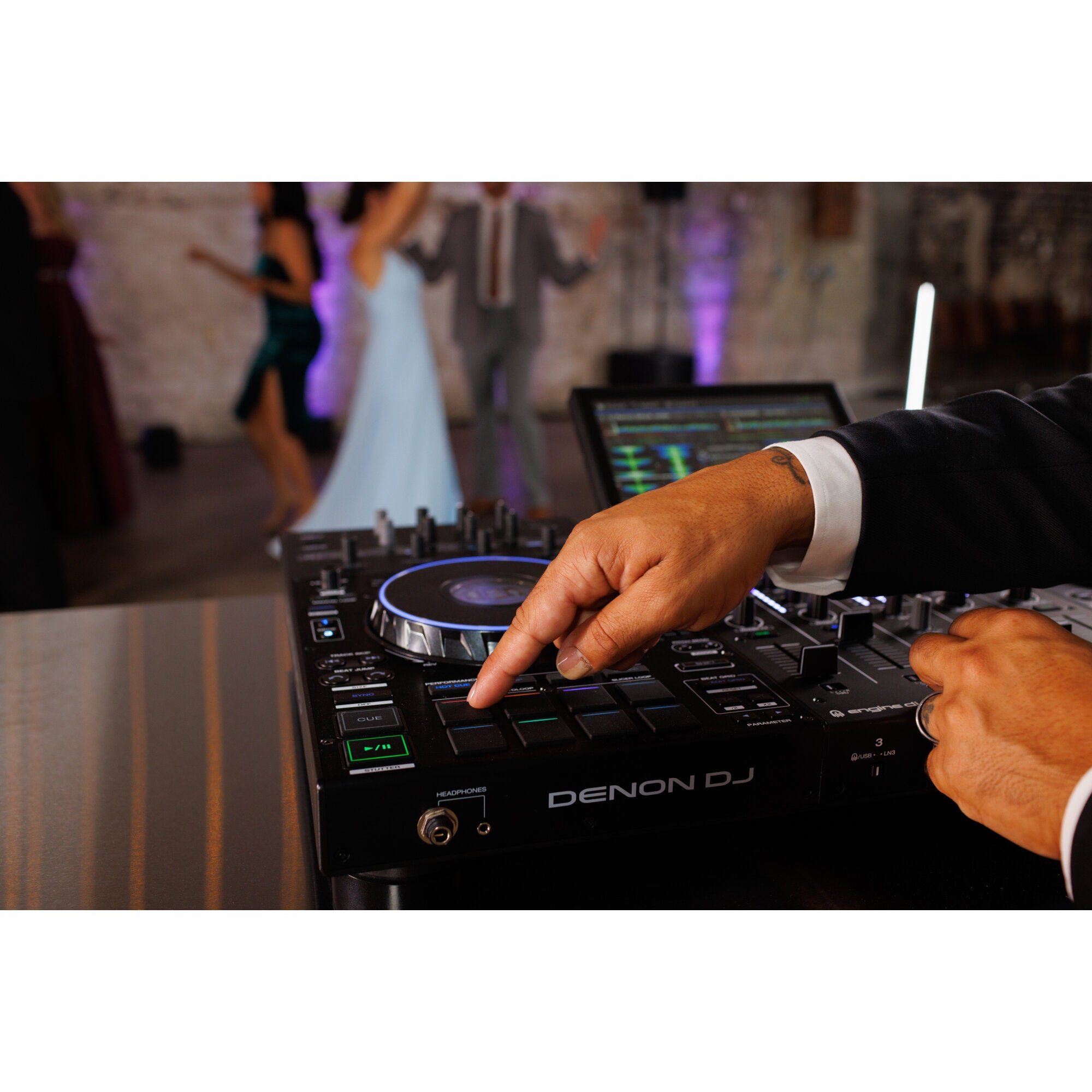 Denon DJ Prime 4+ 4-deck standalone DJ-controller