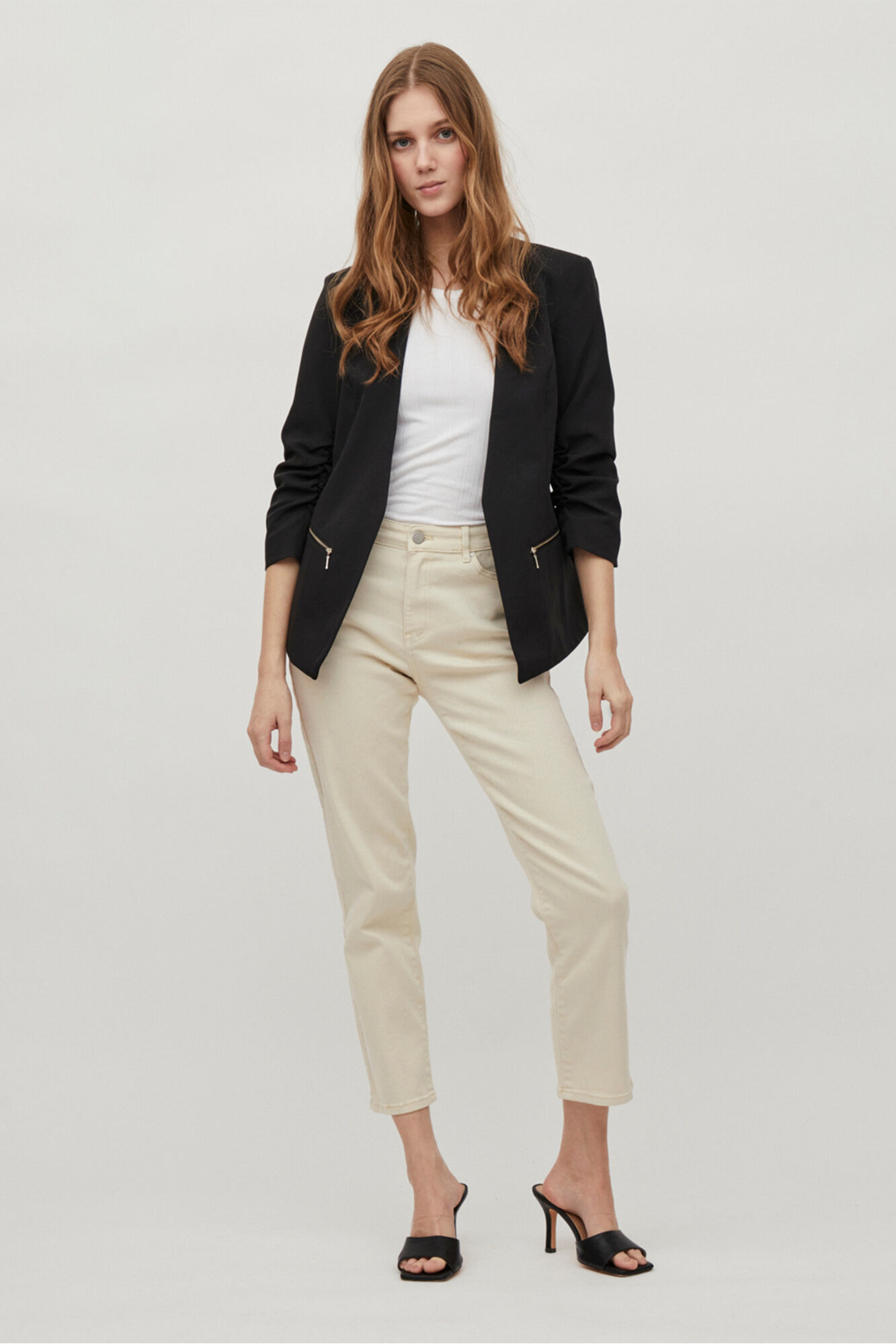 Blazer feminino com lapela - Preto