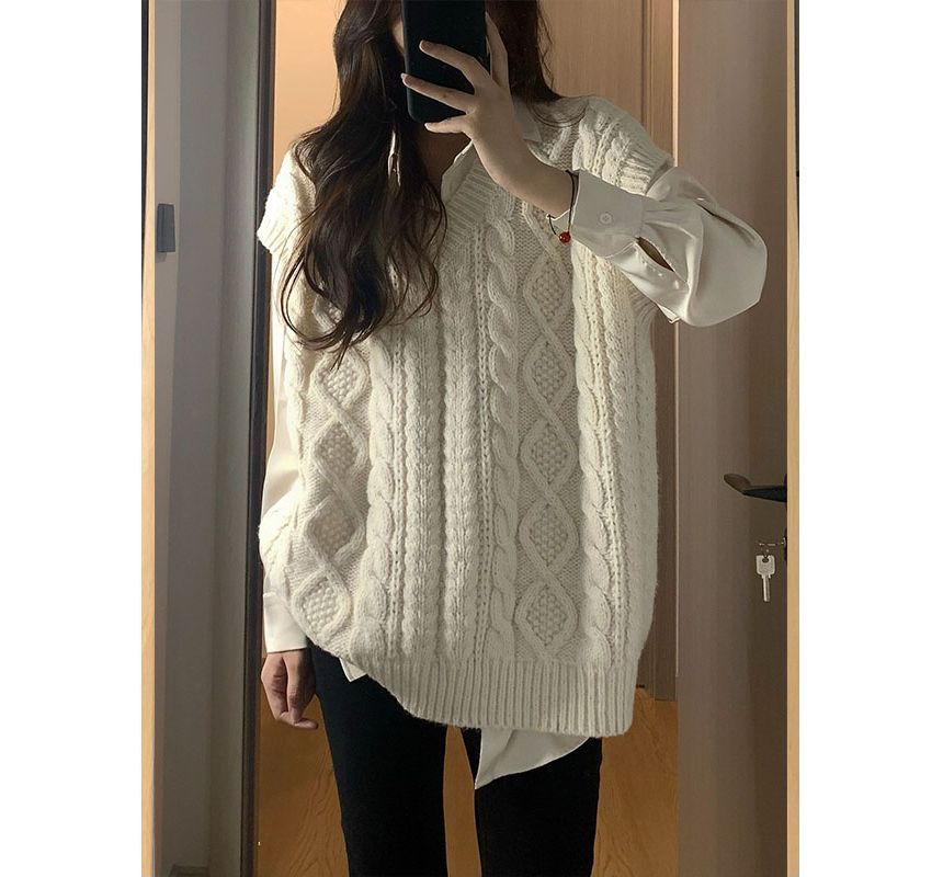 Yunhouse - V-hals kabelgebreid vest / shirt met lange mouwen / high waist flared broek