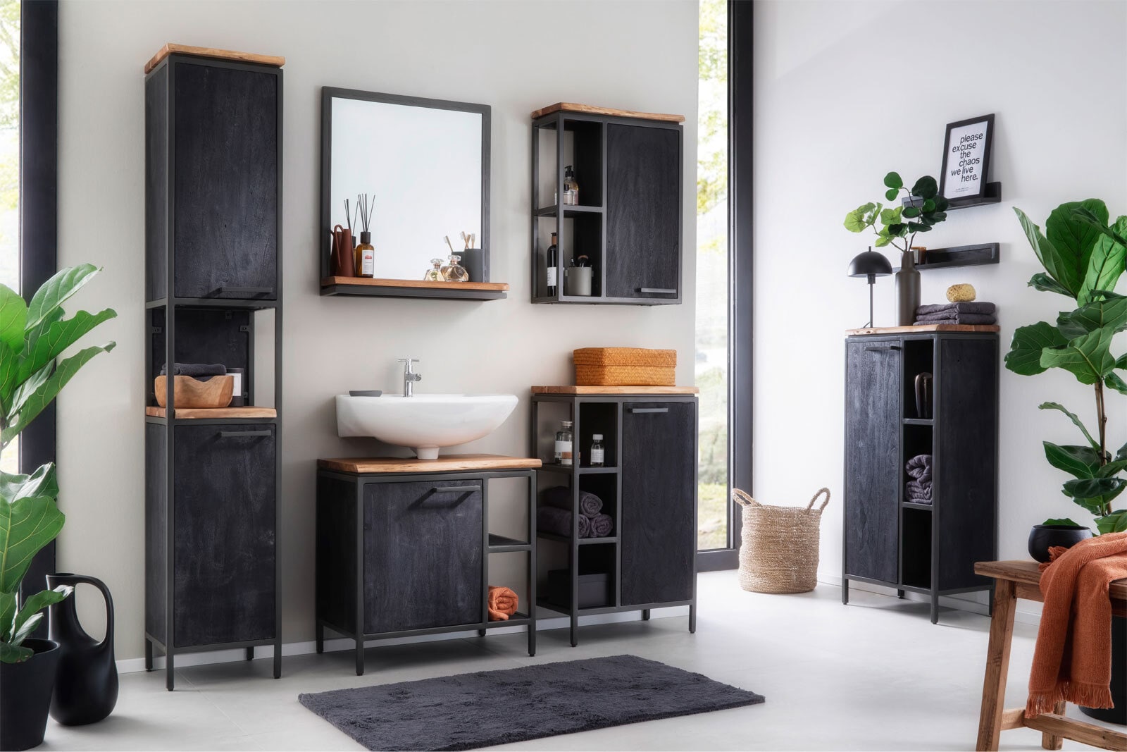 Hochschrank NATURE CALLS 34,5 x 190 cm Schwarz/ Akazie Natur