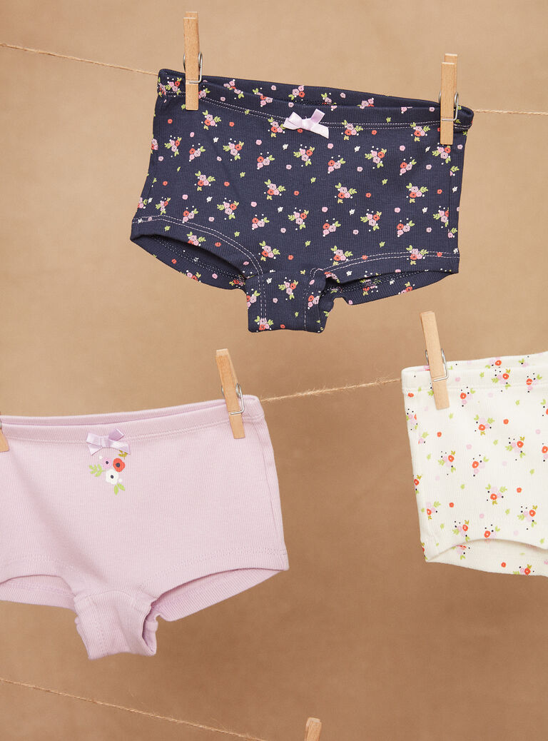 3 shortys bleu, mauve et écru à imprimé et motifs fleuris