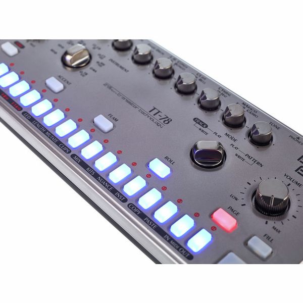 Cyclone Analogic TT-78 Beat Bot