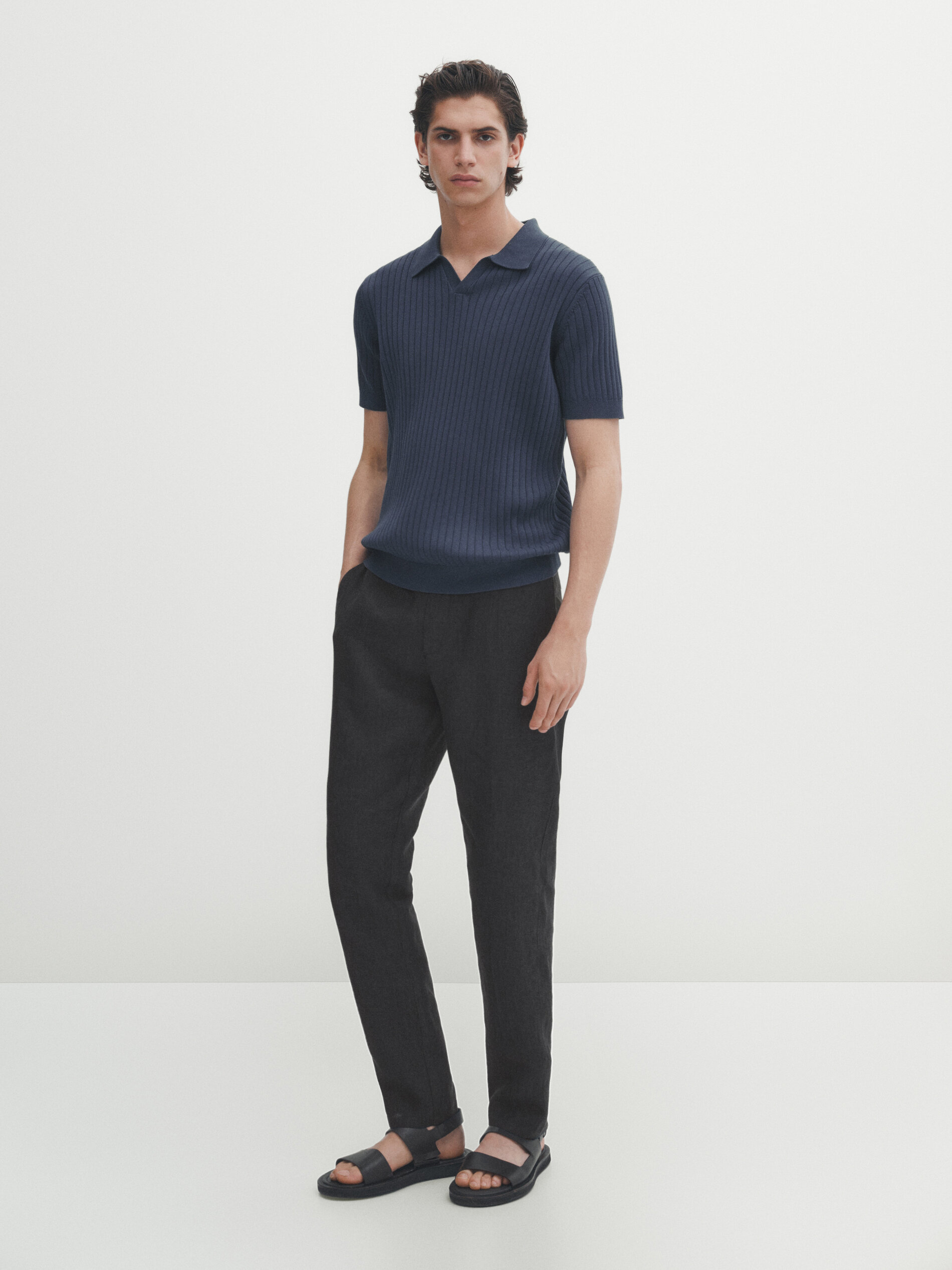 Camisa polo com canaletas curtas - Azul escuro