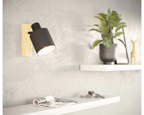 Wandspot, 1-lichts, H 17 cm, houtkleurig met zwarte stoffen kap, witte binnenkant