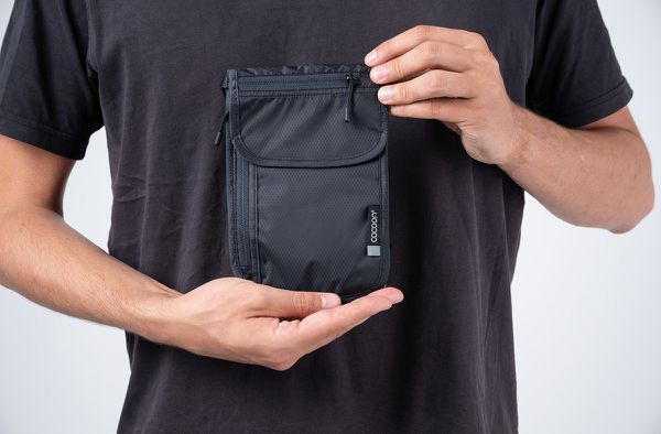 TRAVEL NECK WALLET  schwarz
