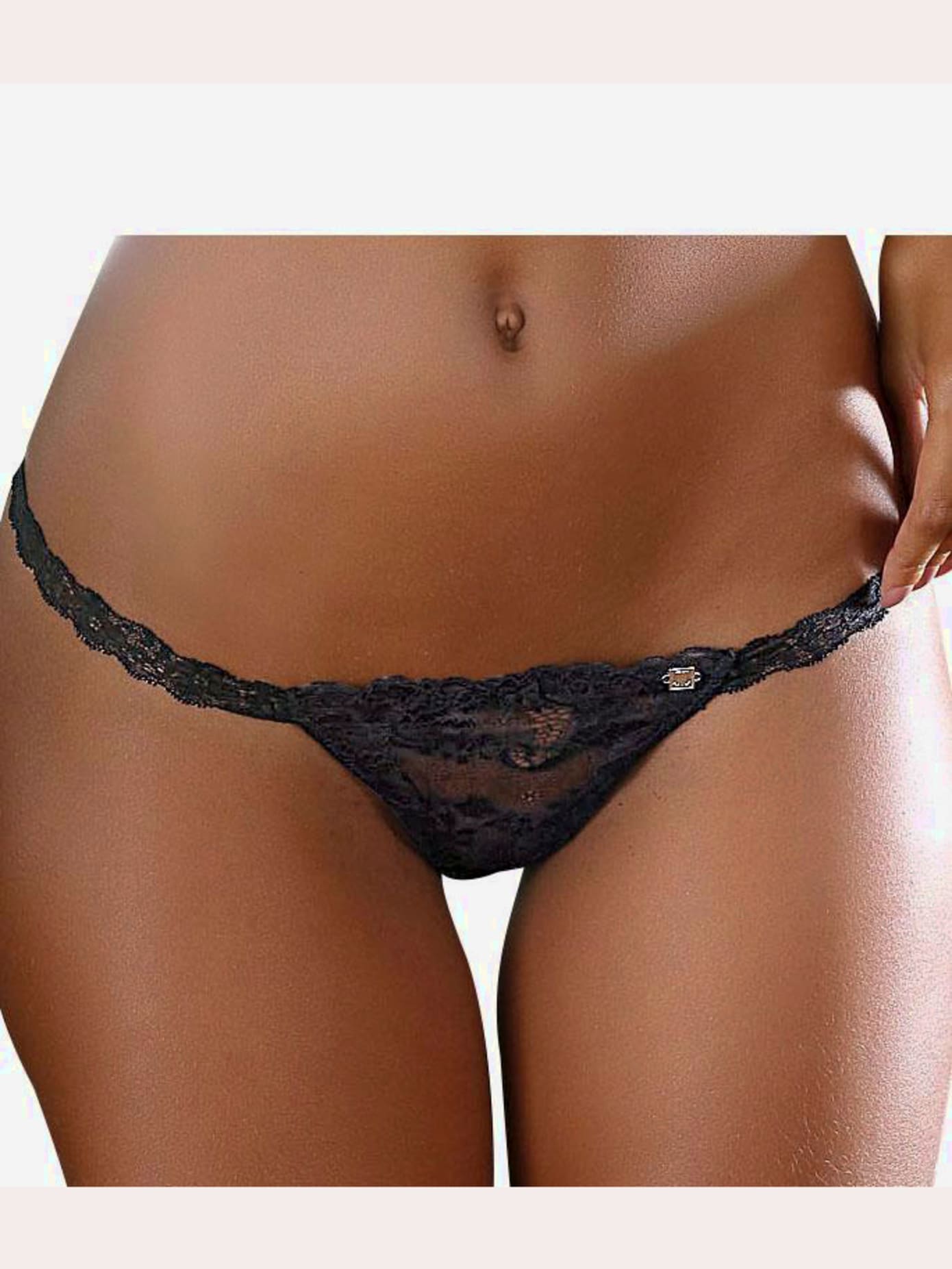 String sexy tout en dentelle