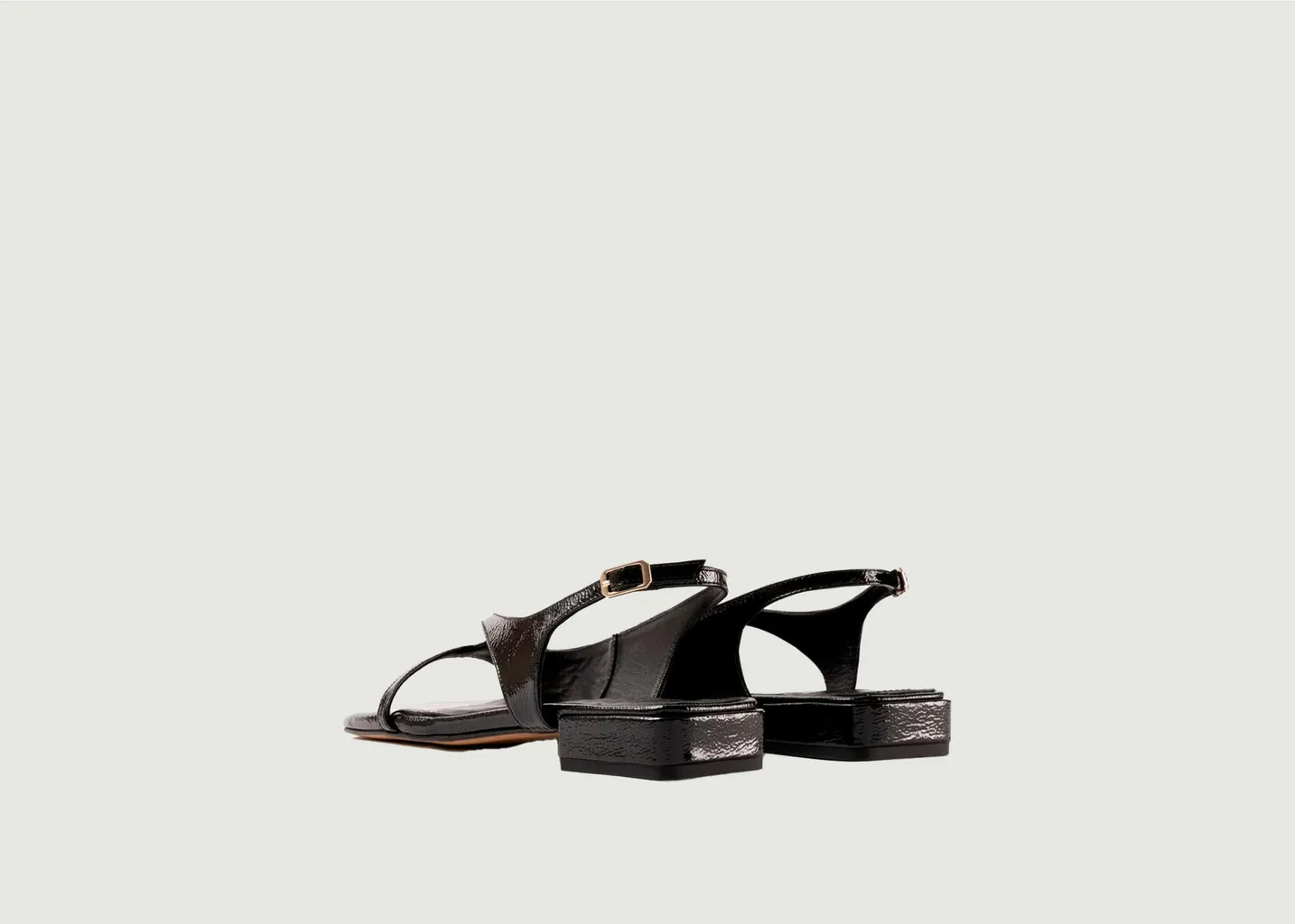 Sandales plates en cuir verni froissé Lisa Souliers Martinez
