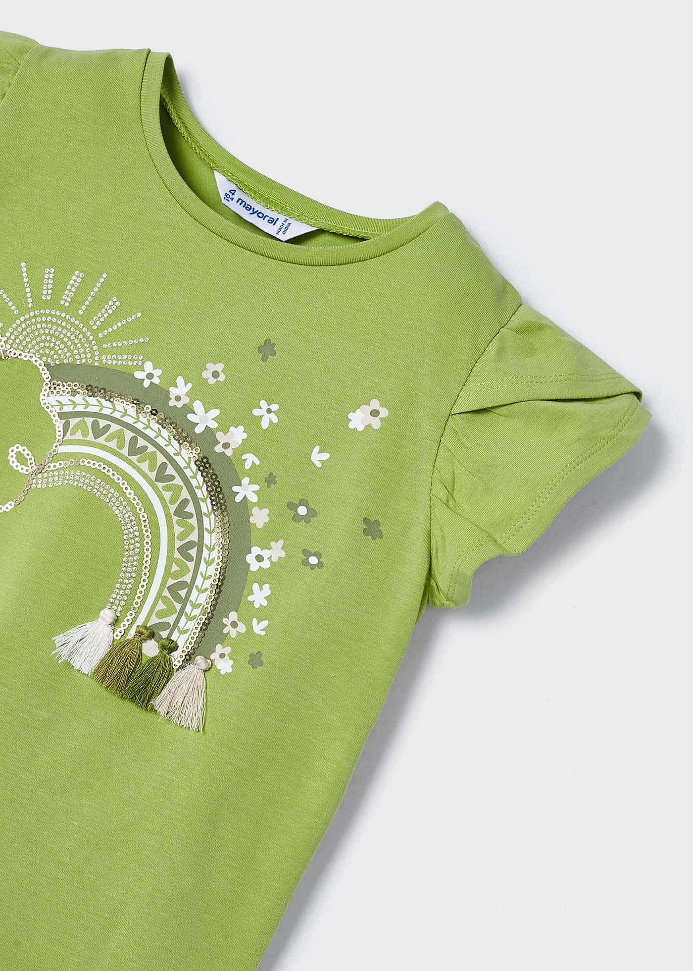 Camiseta feminina com estampa de maçã