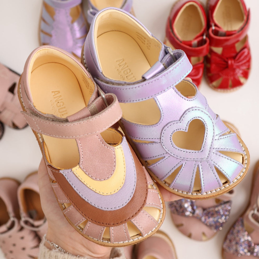 Køb Angulus Iridescent Lilac Shine Hjertesandal Med Velcrolukning