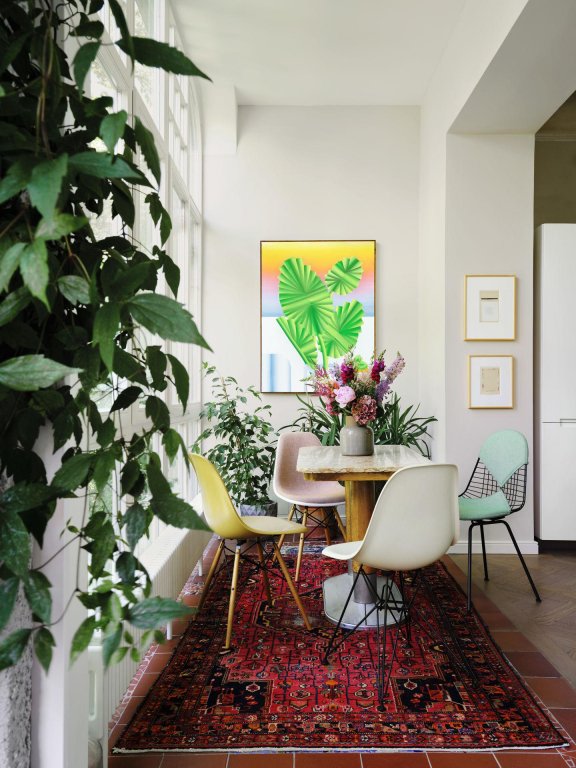 Vitra Eames DSW stoel geelachtig esdoorn onderstel, White