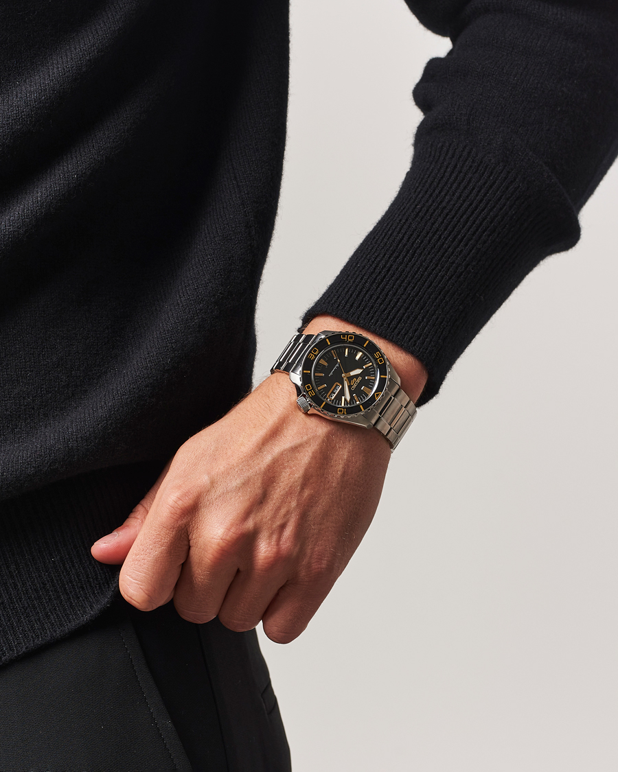 Seiko 5 Sports Automatic Diver Steel 42mm Black Dial