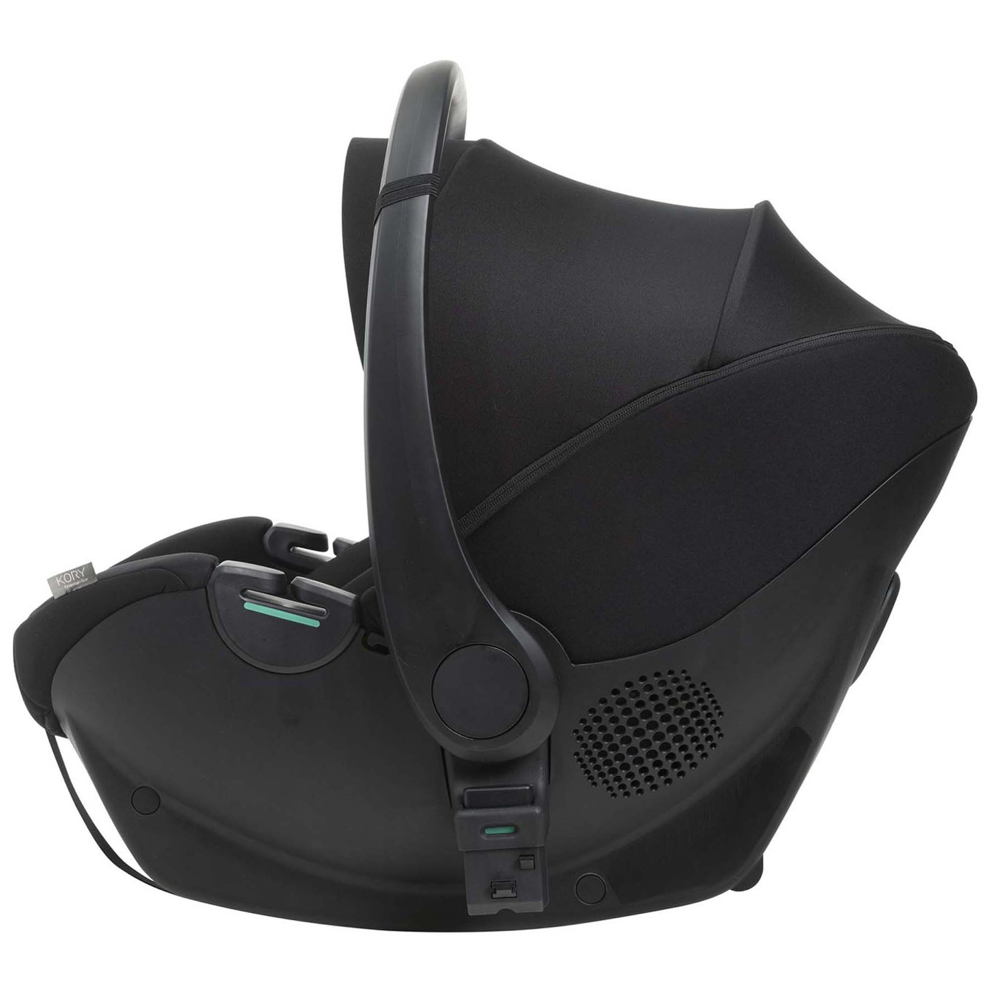 Chicco Kory Essential i-Size Black