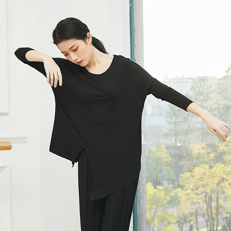 Cossita - Asymmetrisch dans-T-shirt met lange mouwen