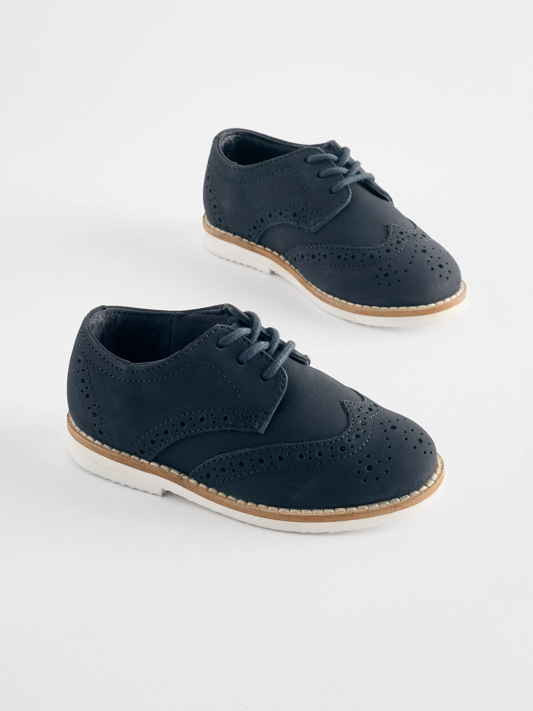 Marineblauw - Modieuze brogues van leer