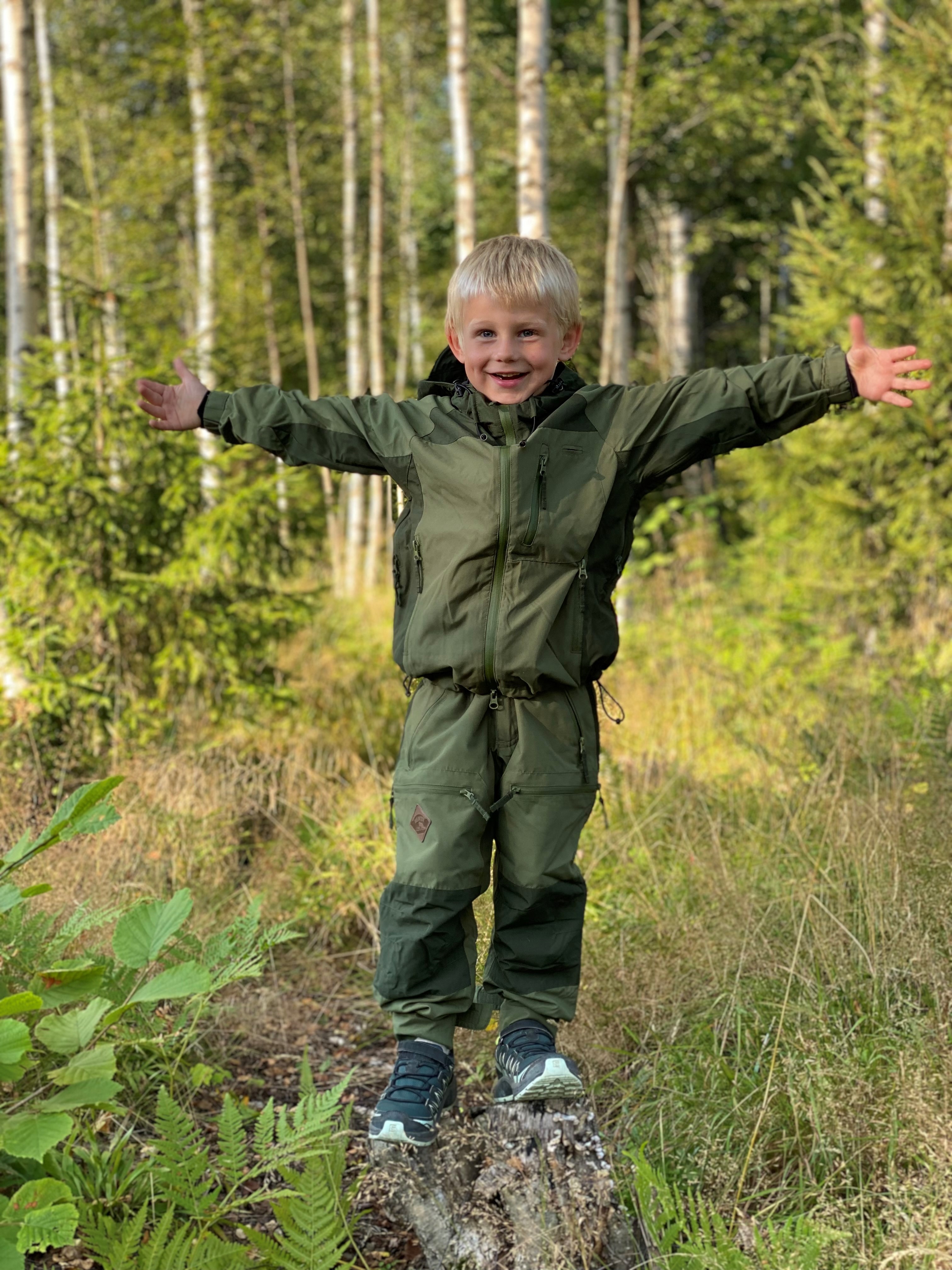 Kjøp Beaver Lake Jaktdress Micro Barn fra Hekta på tur!