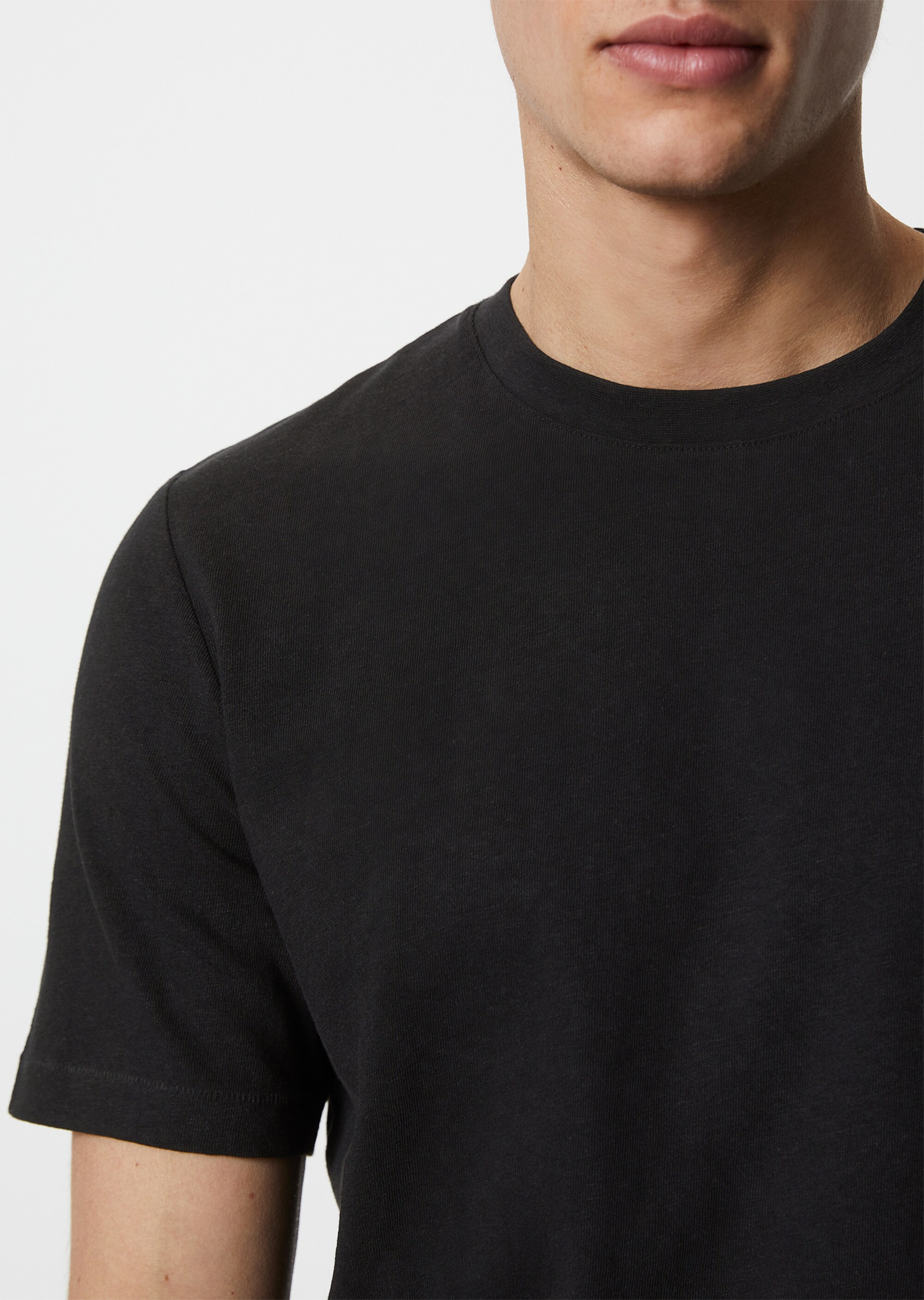 T-Shirt regular aus Bio-Baumwolle und Leinen
