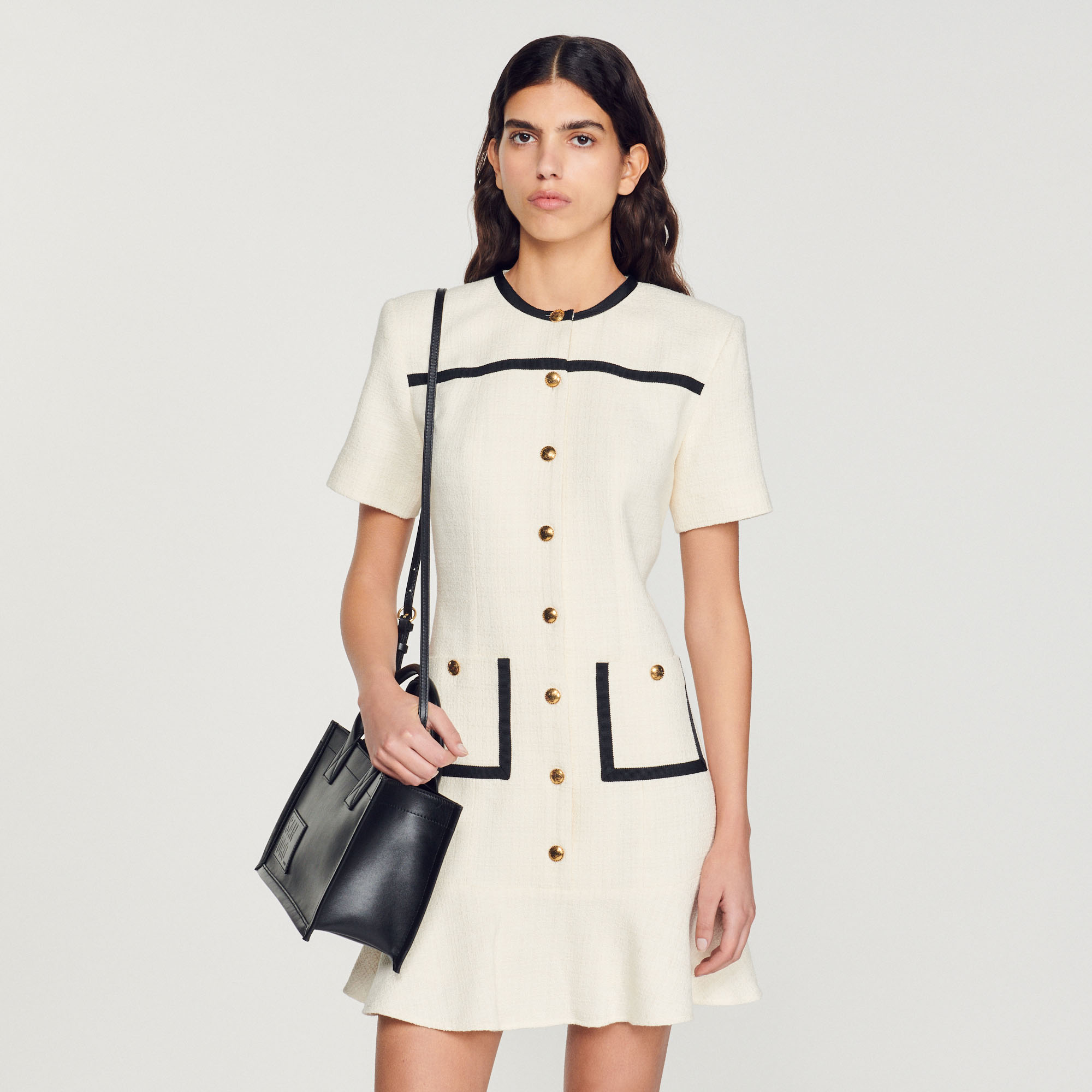 Robe courte boutonnee en tweed