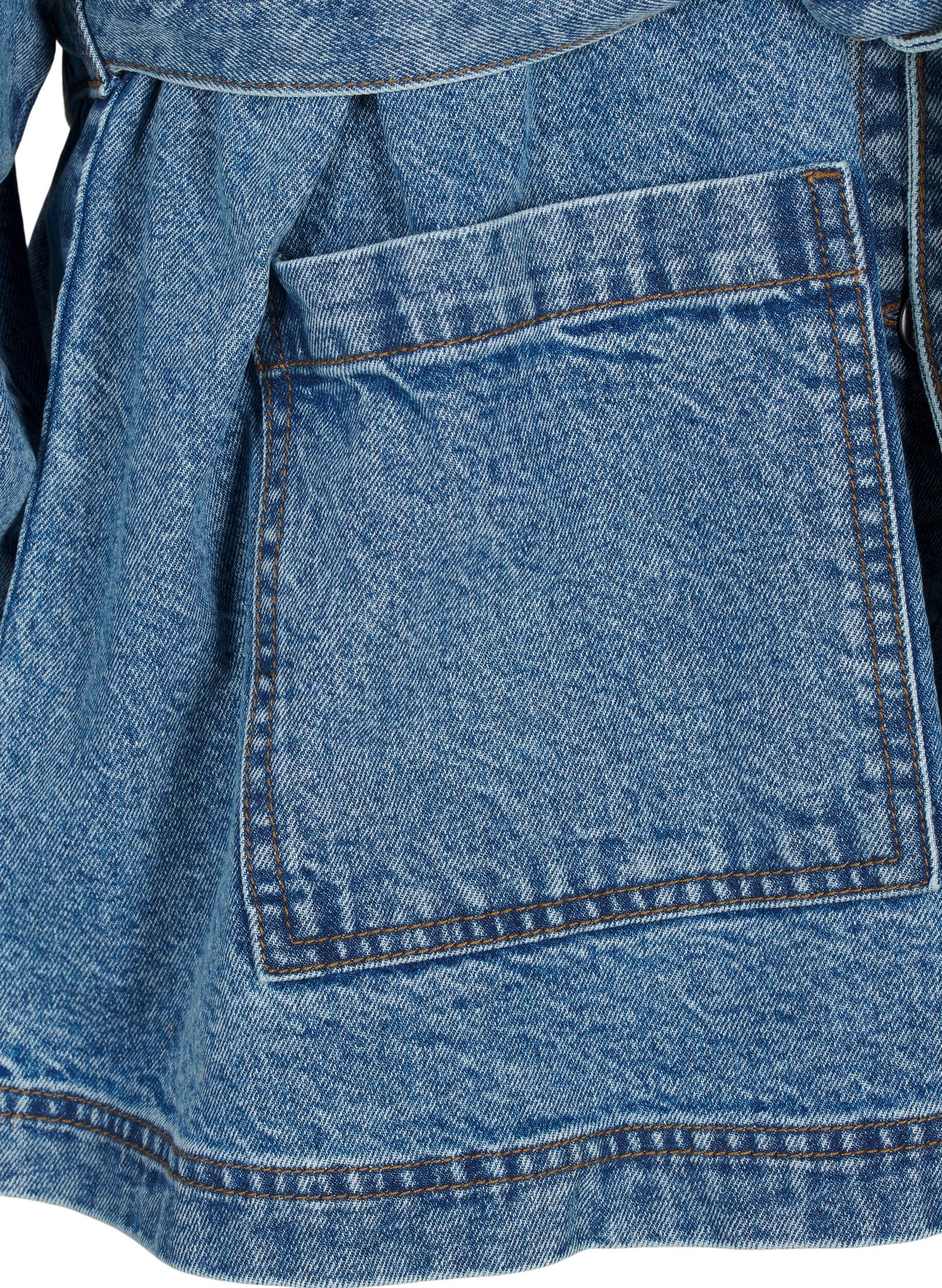 Denimjakke med bindebælte