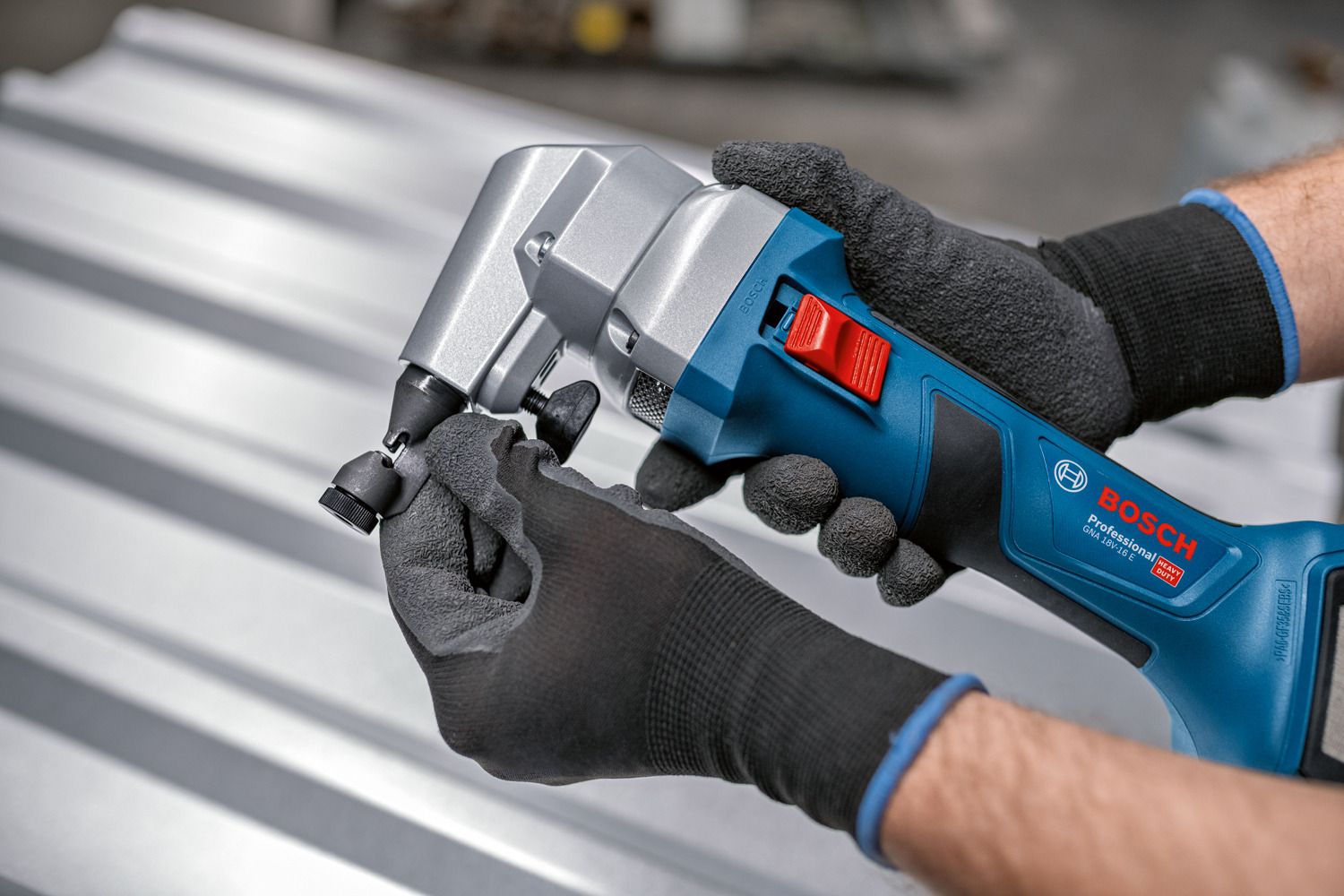 Bosch Professional GNA 18V-16 E Accu knabbelschaar 18V 4.0Ah in L-Boxx - 0601529601