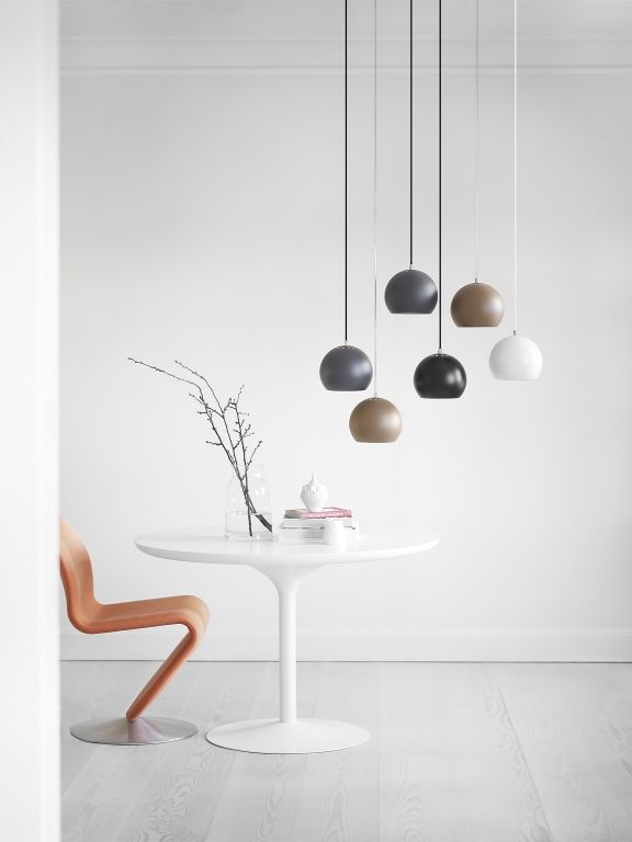 Frandsen Ball hanglamp Ø18 mat wit