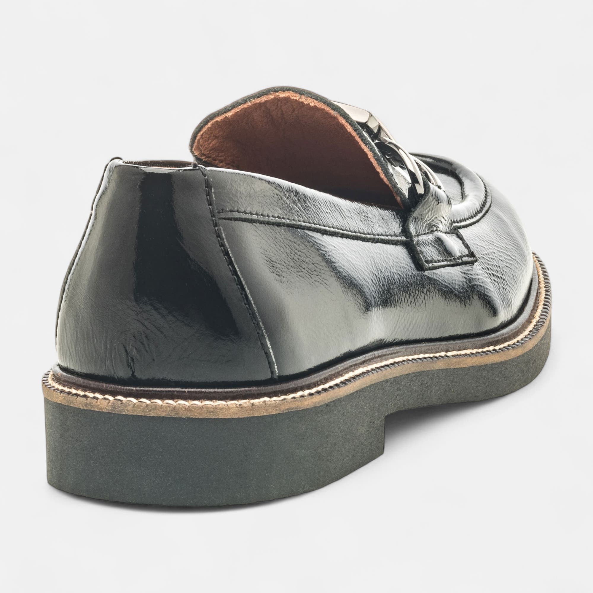 Mocassins Femme en cuir noir vernis