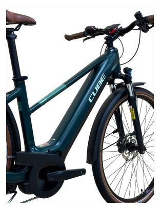 Produit reconditionné . Cube Touring Hybrid One 625 Shimano 2024 . Vélo  électrique . Cube . très bon état