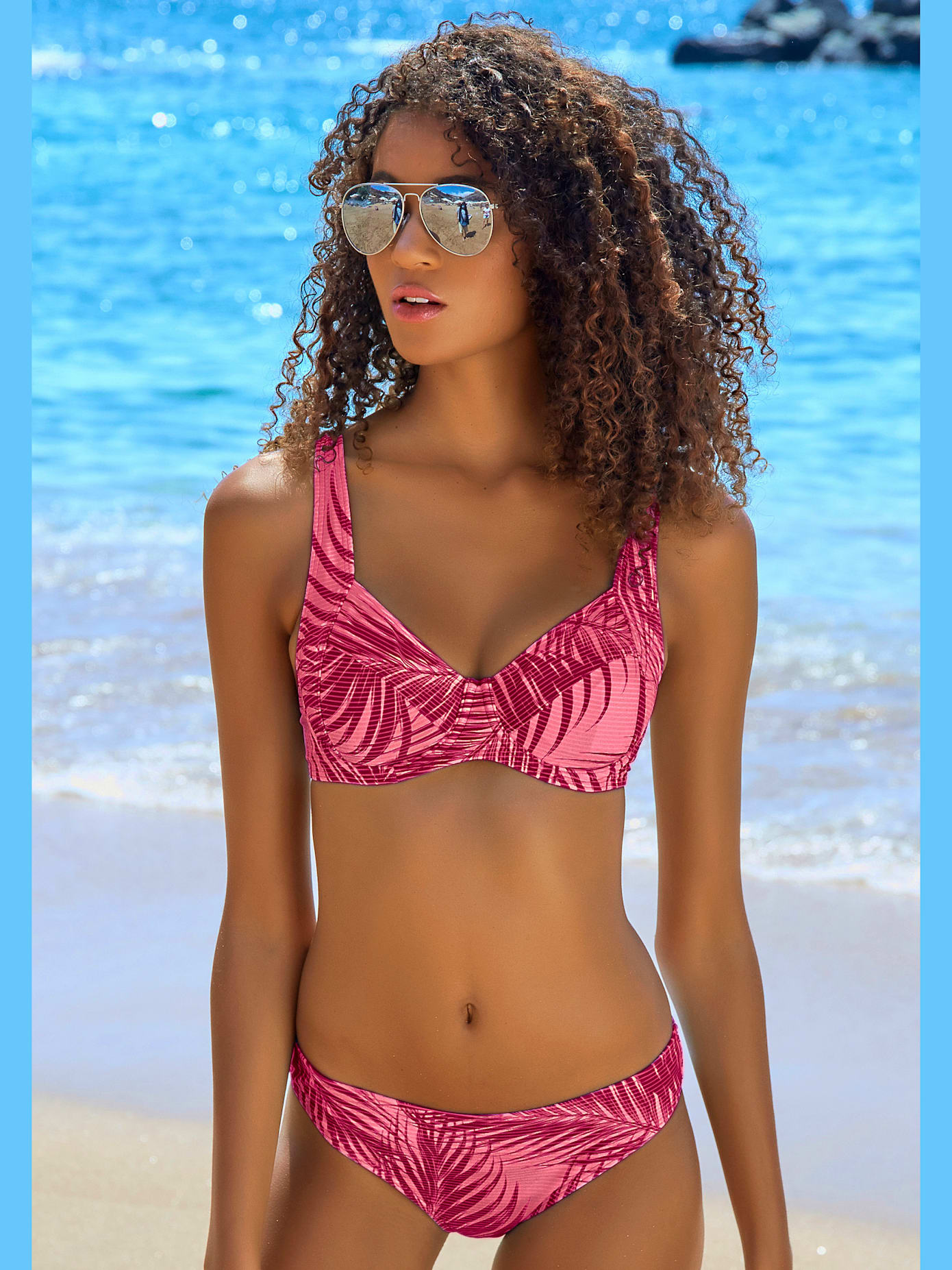 Haut de maillot de bain à armatures imprimé palmiers tendance