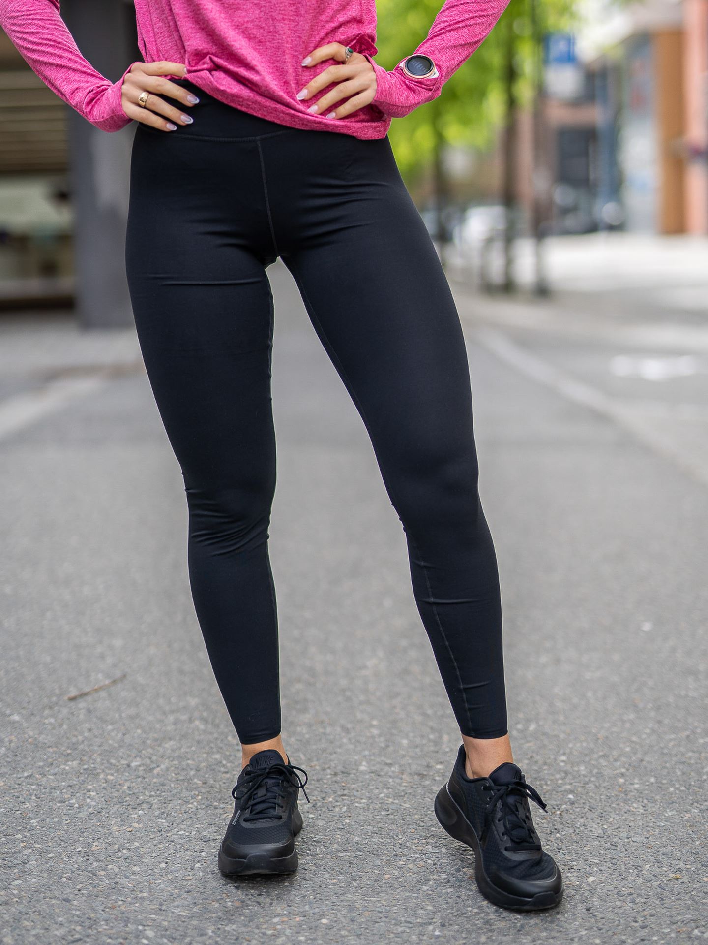 One Luxe Tights