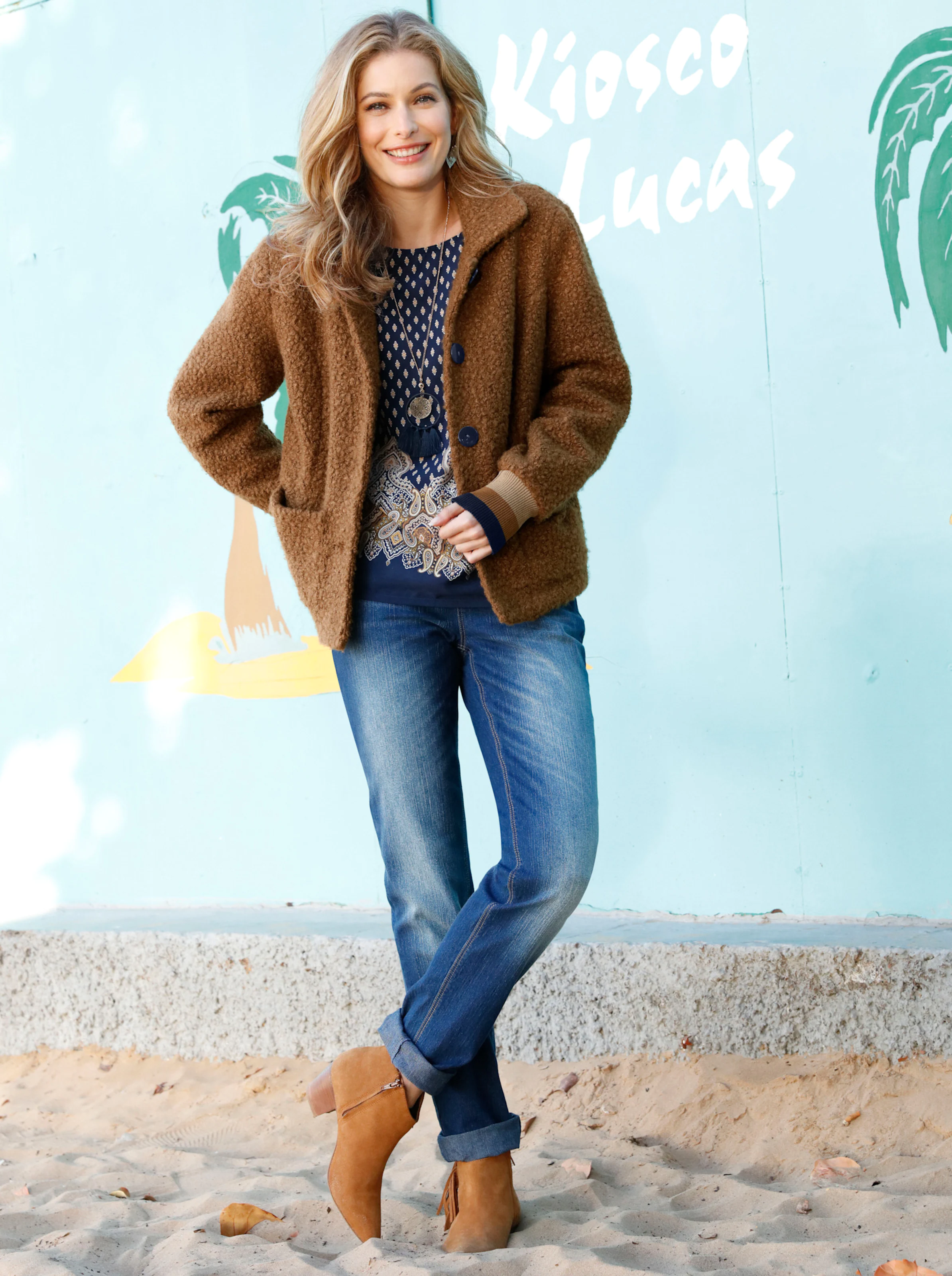 Boucléjacke in cognac
