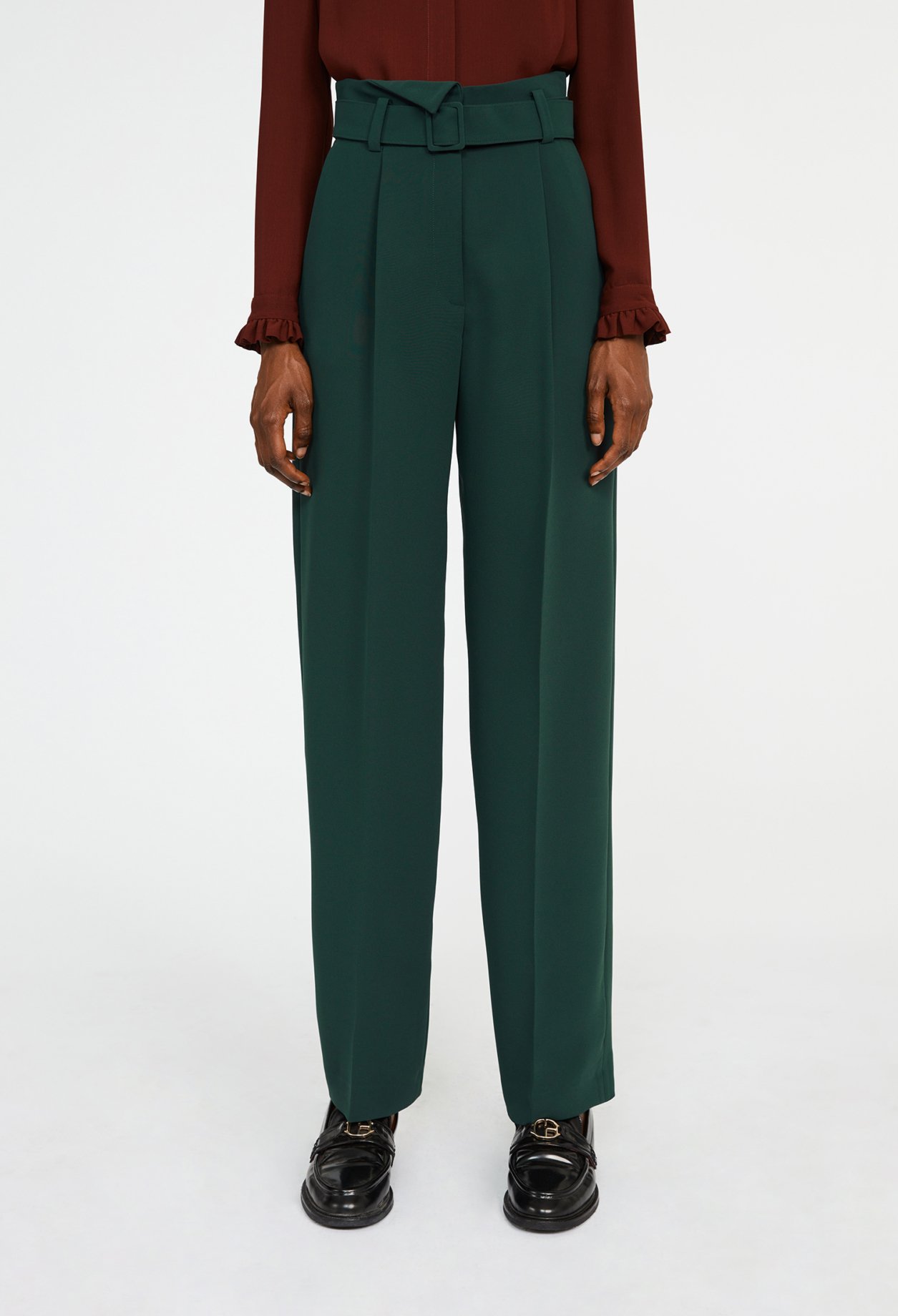 Pantalon tailleur ceinture