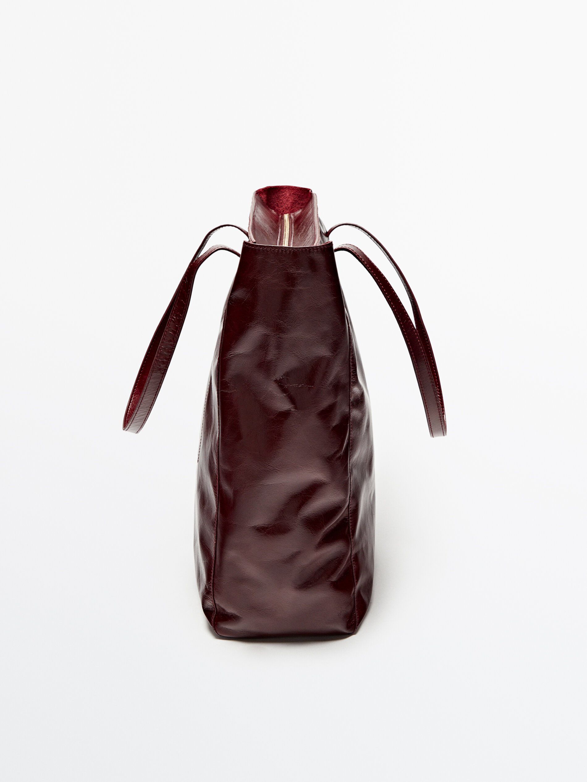 Bolsa tote em couro craquelado - BORGONHA
