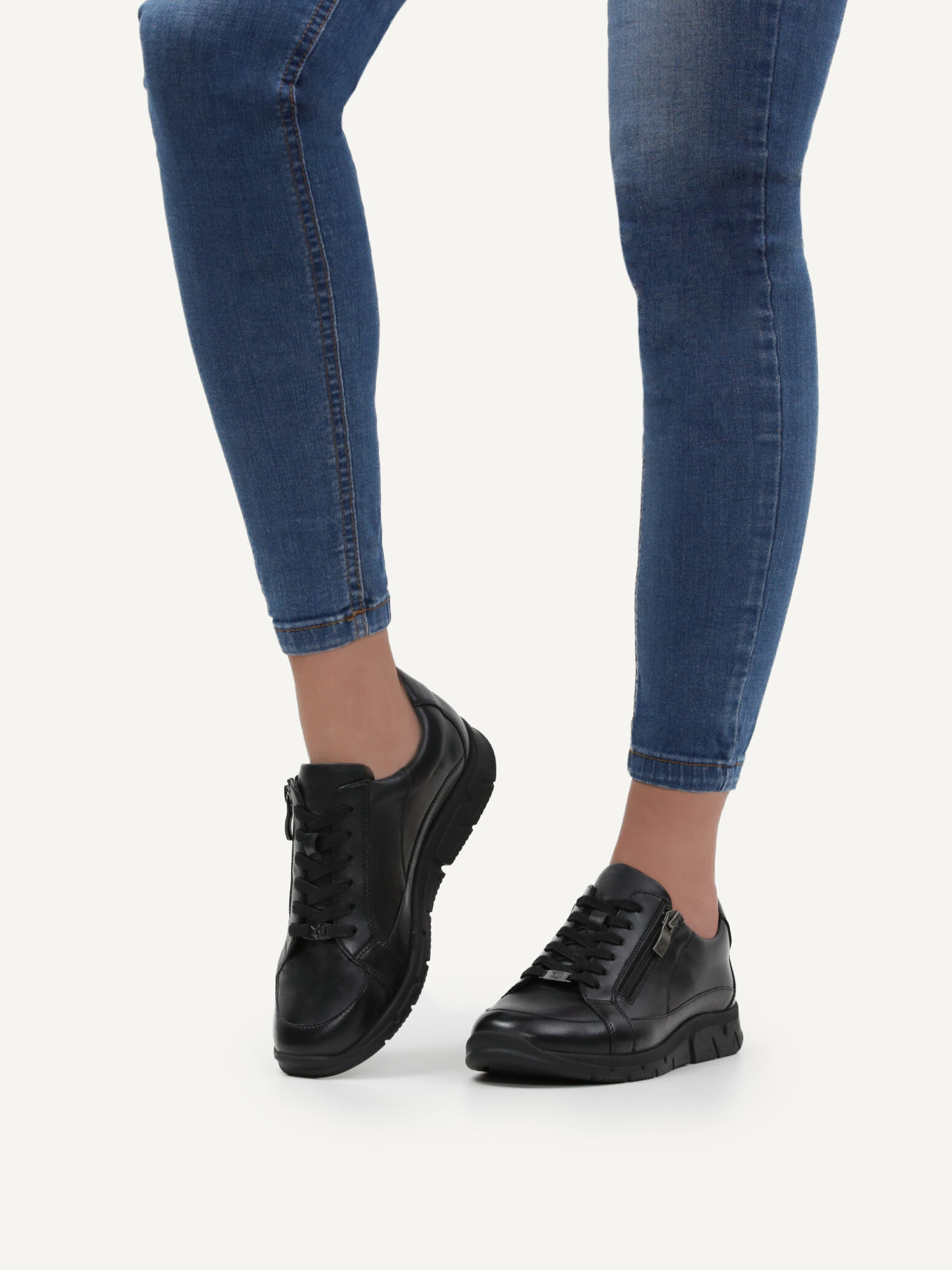 Sneaker