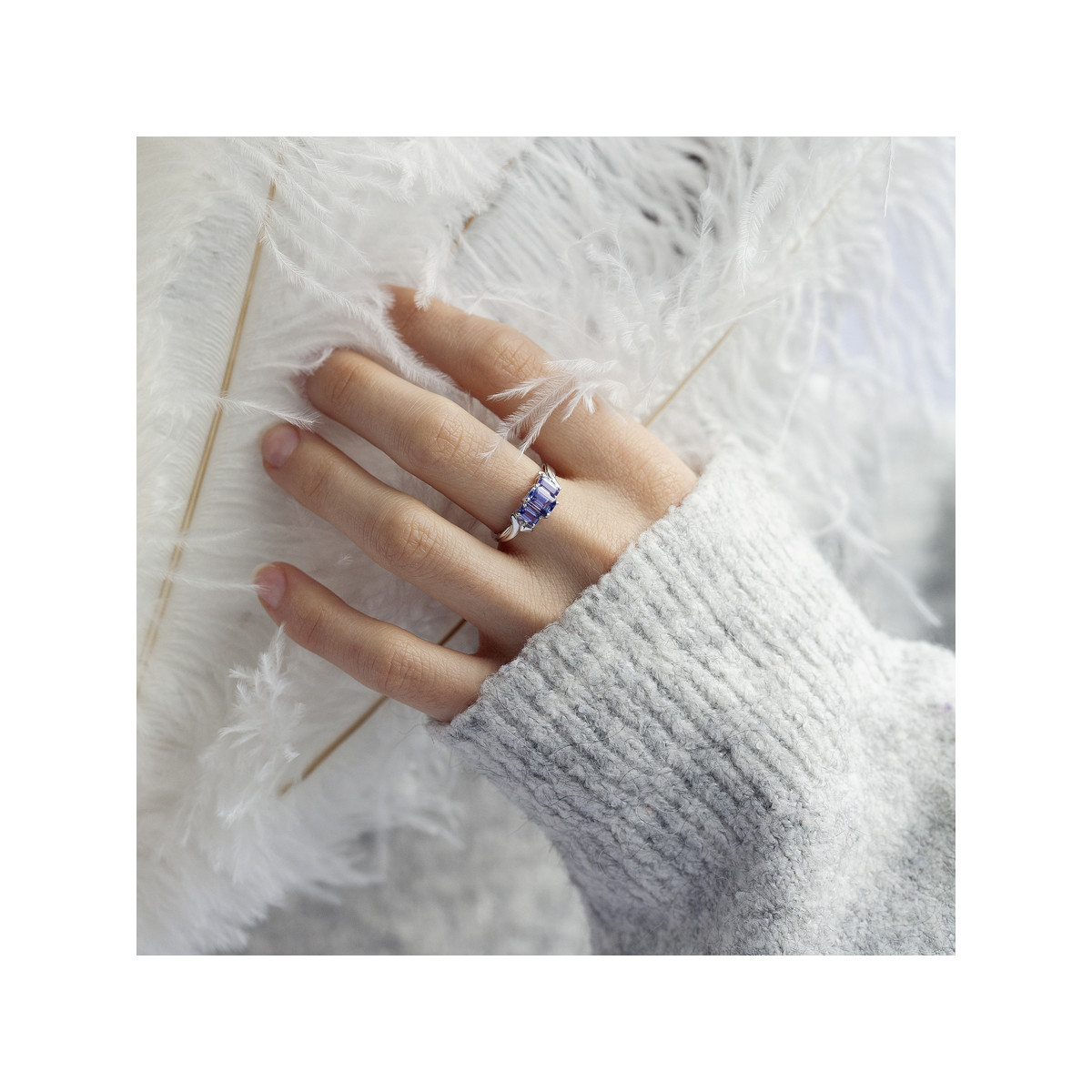 Bague or 375 blanc tanzanites rectangulaires et diamants