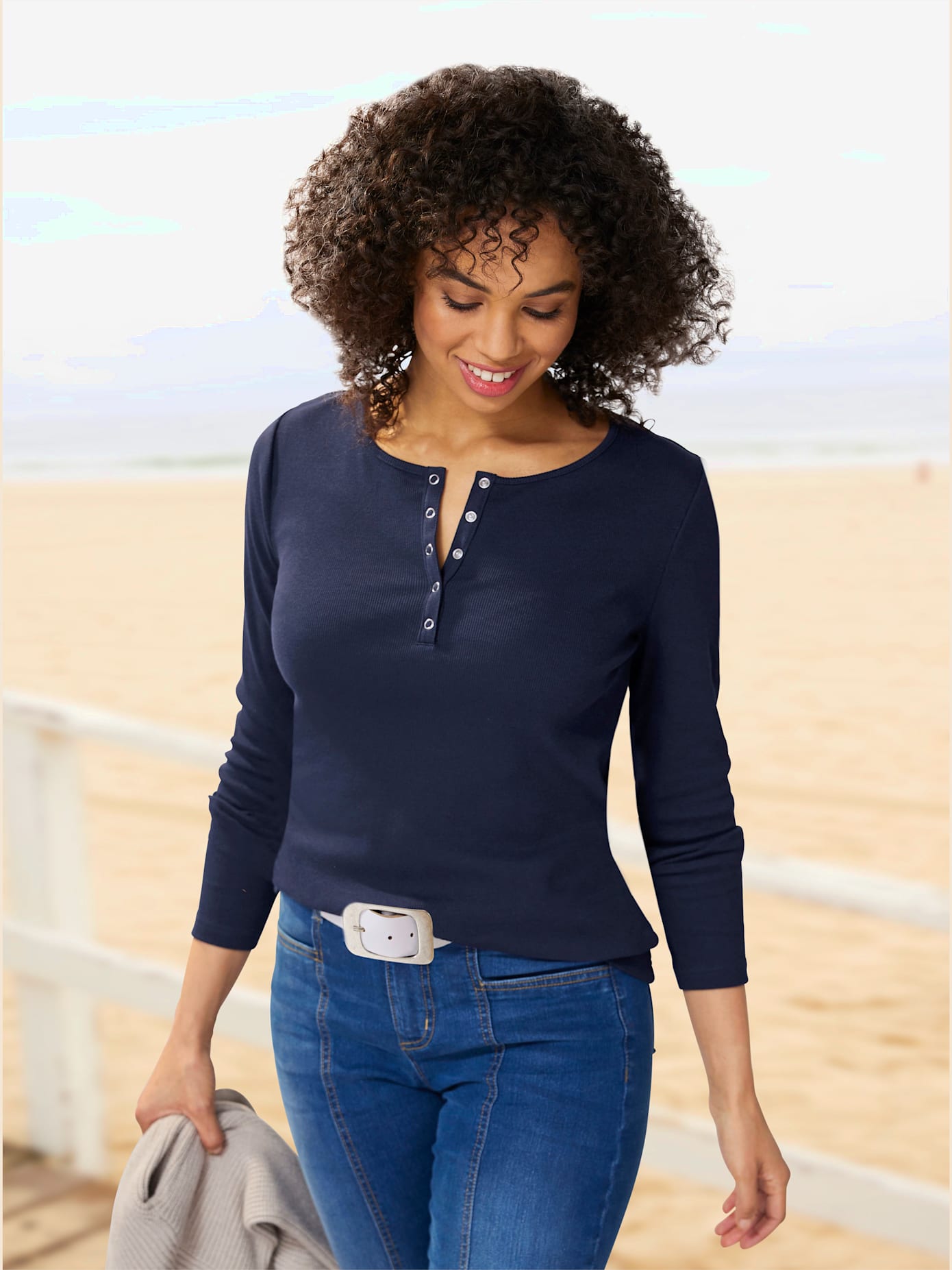 T-shirt encolure avec patte de boutonnage