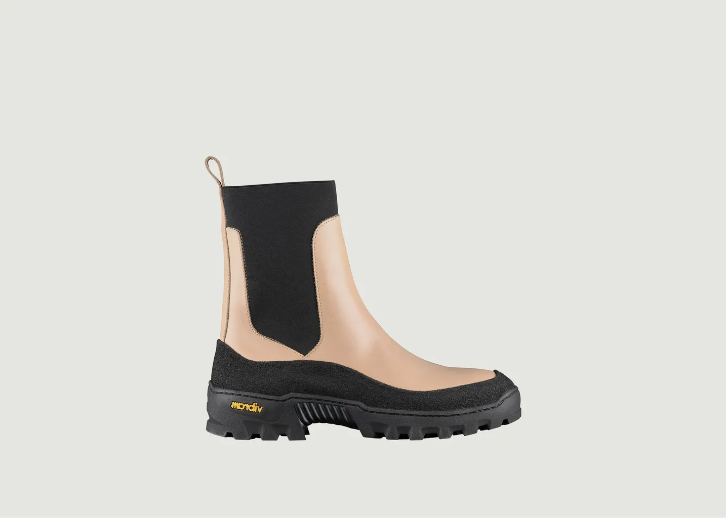 Boots plates en cuir Sacha A.P.C.