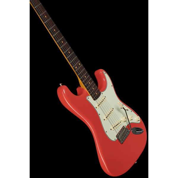 Fender AV II 61 STRAT RW FRD