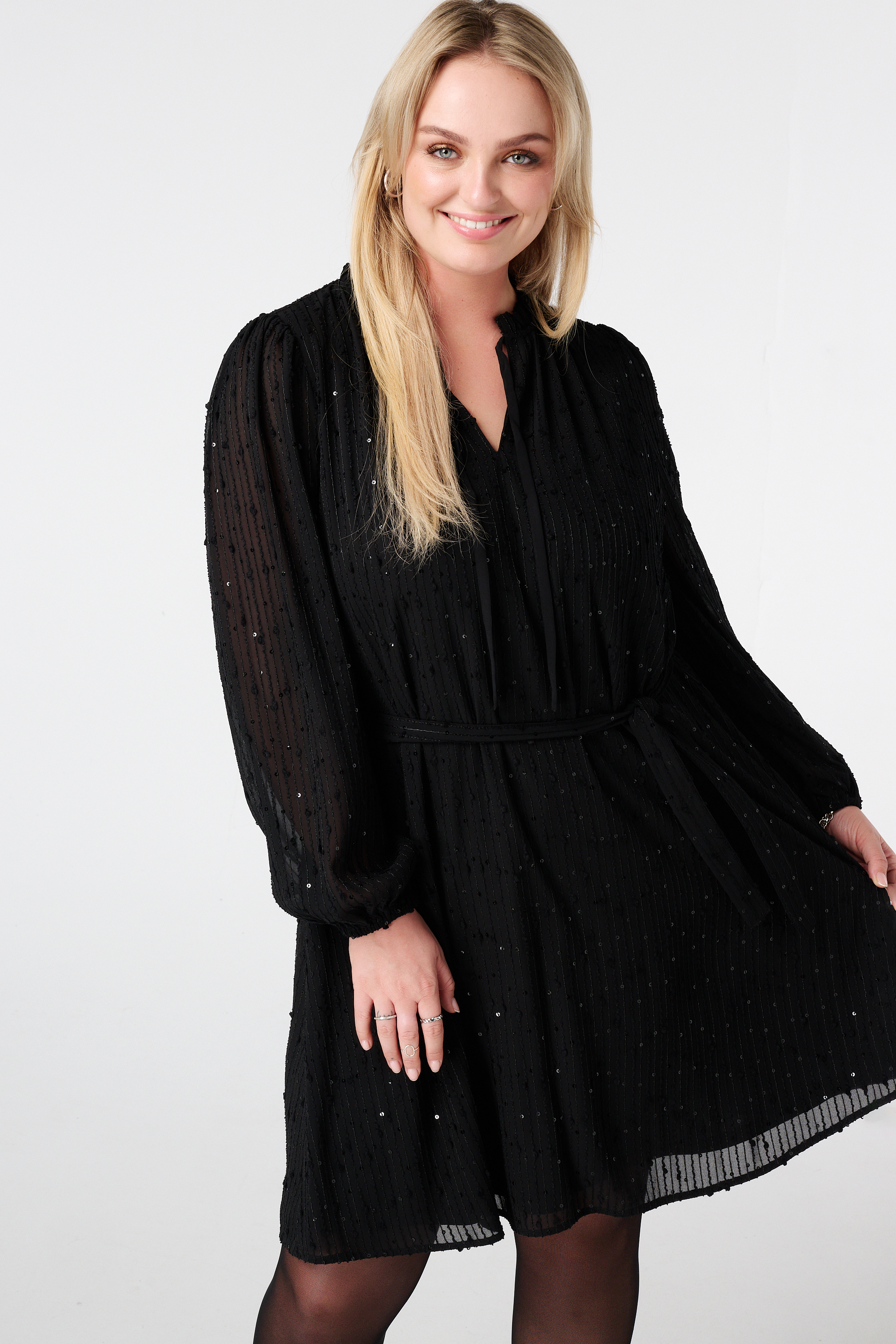 Jurk met glitter pailletten en ceintuur Zwart