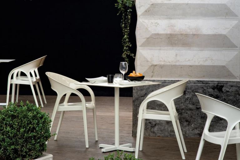 Pedrali Gossip tuinstoel beige