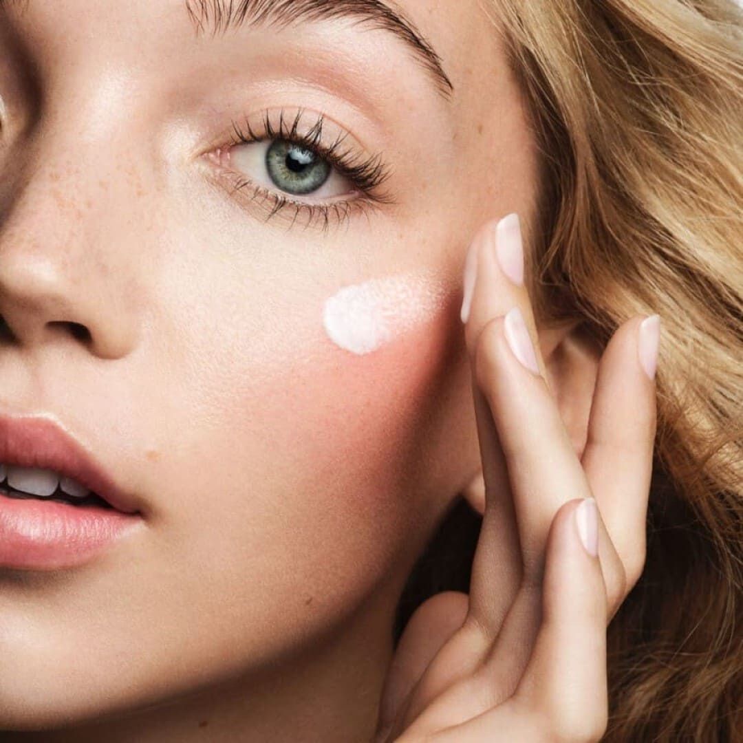 MAC STUDIO RADIANCE MOISTURIZING + ILLUMINATING SILKY PRIMER - 30ml